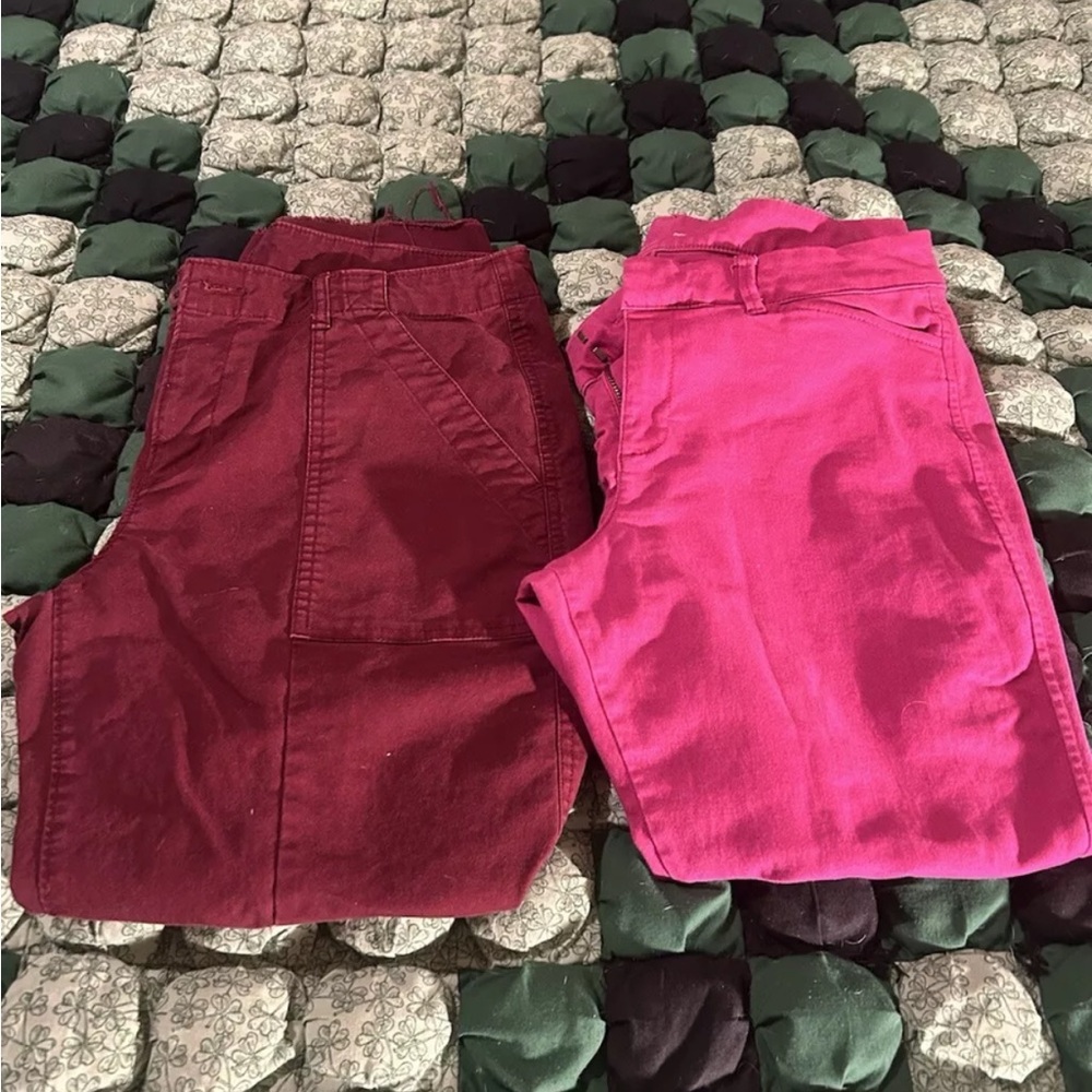Old Navy Red and Pink Ankle Cropped Pants
